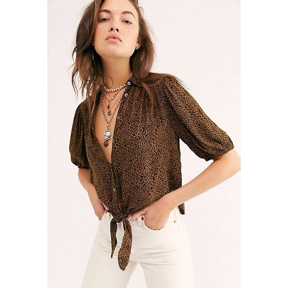 Free People Tops - 🎀 Free People • Celia Printed Blouse
